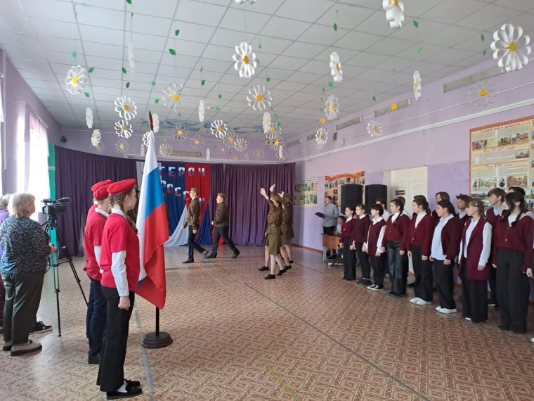 ТОРЖЕСТВЕННАЯ ЛИНЕЙКА.
